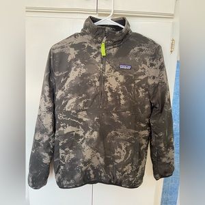 Reversible Patagonia 1/4 zip jacket